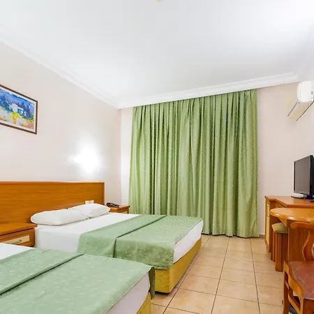 فندق Alanya Beach Hotel ألانيا