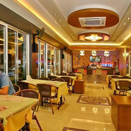 Alanya Beach Hotel فندق