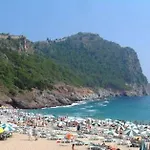 Alanya Beach Hotel Готель 4*