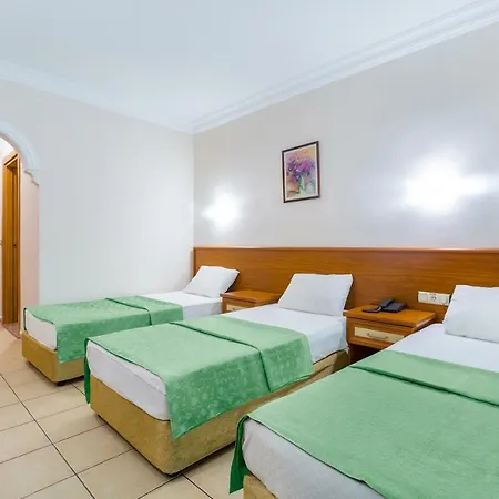 酒店 Alanya Beach Hotel 2*