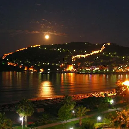 ホテル Alanya Beach Hotel