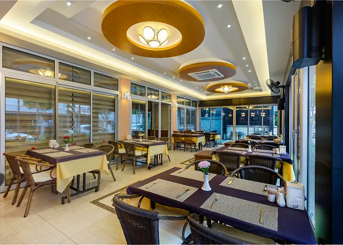 Alanya Beach Hotel Готель