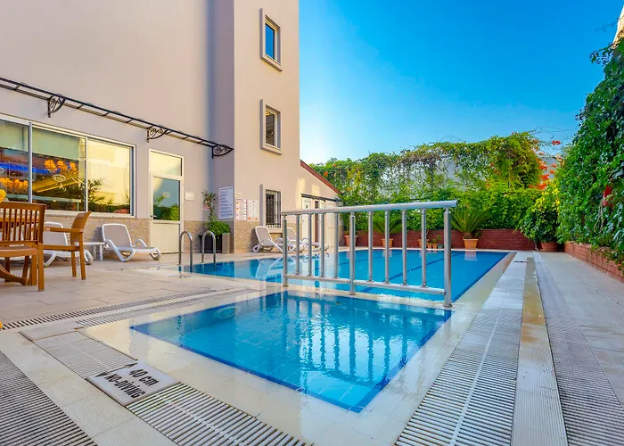 Готель Alanya Beach Hotel 2*