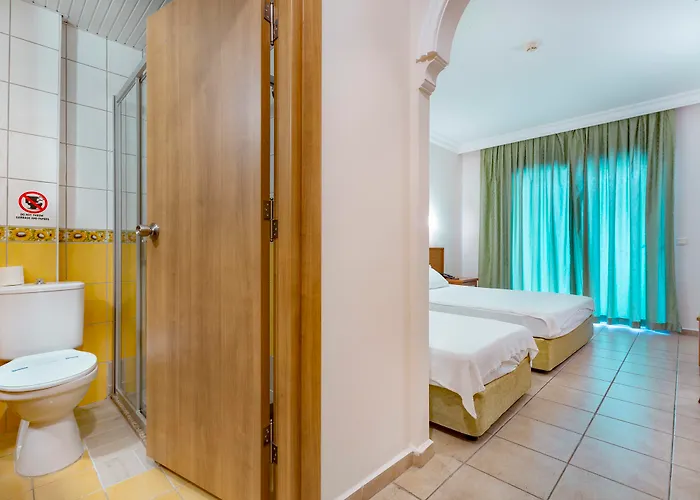 Alanya Beach Hotel Otel 2*