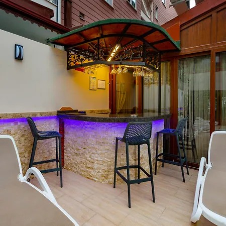 Alanya Beach Hotel אלאניה