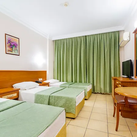 Alanya Beach Hotel 2* אלאניה
