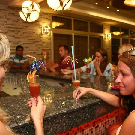 Alanya Beach Hotel אלאניה